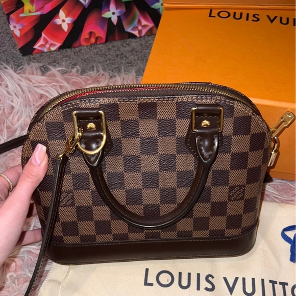 Louis Vuitton Alma BB - Picture 2 of 7